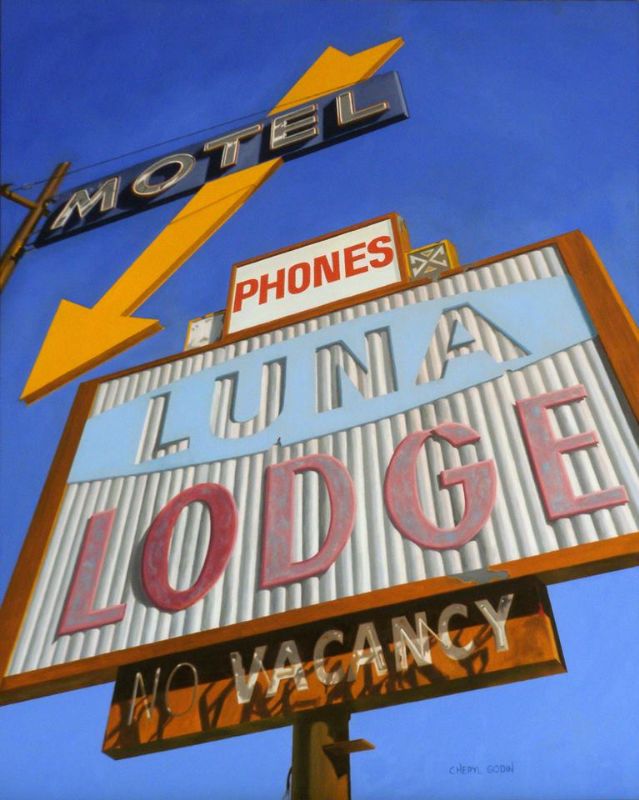 Luna Lodge